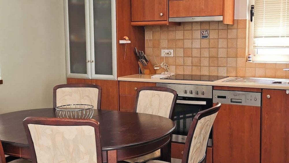 Casa Elysia 1BR with Beach & Pool Apartment, Patio, Beachside 5