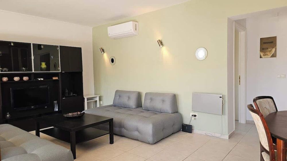 Casa Elysia 1BR with Beach & Pool Apartment, Patio, Beachside 11