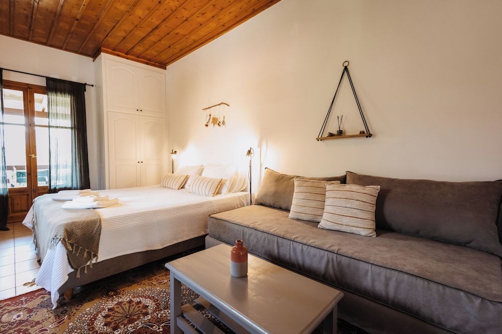 Orias guesthouse & farm Classic Double Room, Balcony, Mountain View 7