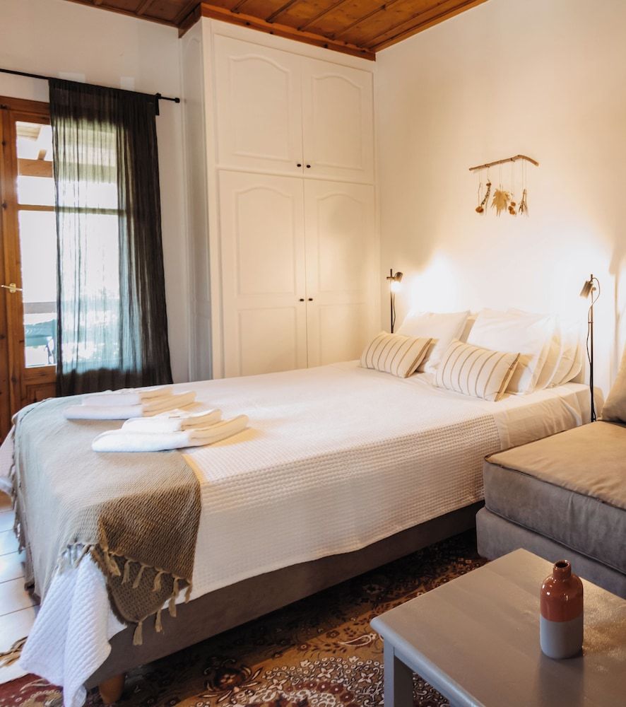 Orias guesthouse & farm Classic Double Room, Balcony, Mountain View 2