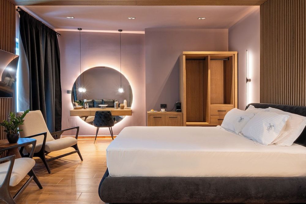 Luxury Suite