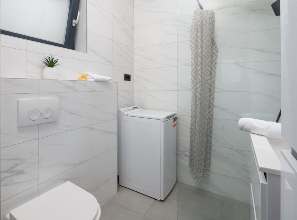 Apartment Infinity Apartment (Apartment Infinity with Hot Tub) 20