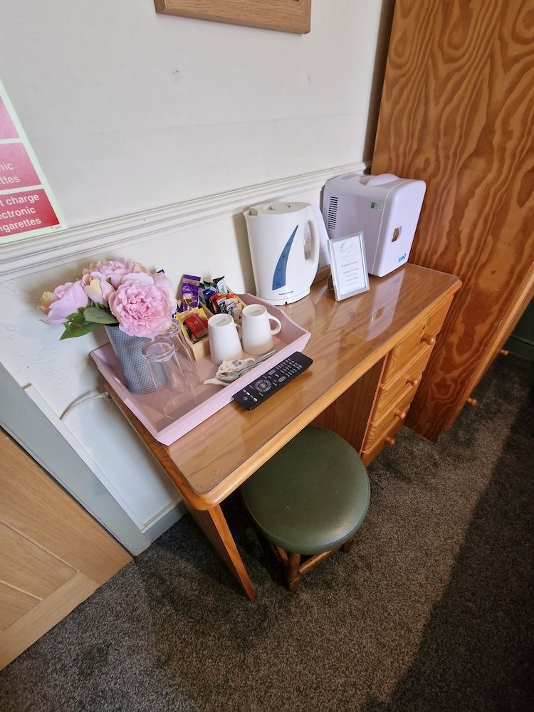 The Foresters Arms Comfort Double Room, Ensuite 3