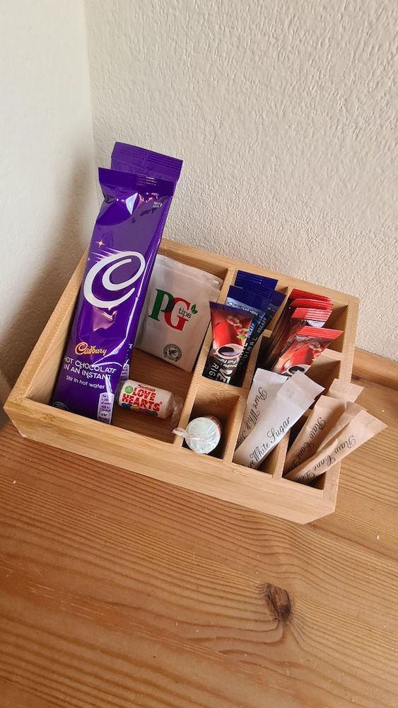 The Foresters Arms Suite, Ensuite 2