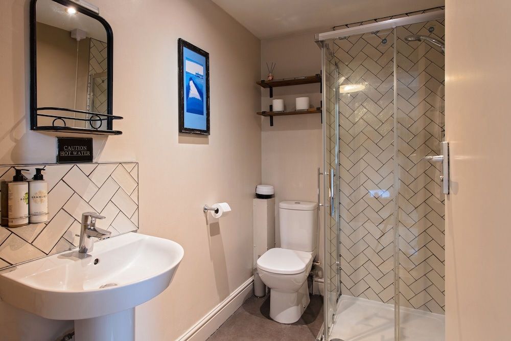 Three Swallows Classic Double Room, Ensuite (Dog Friendly) 12