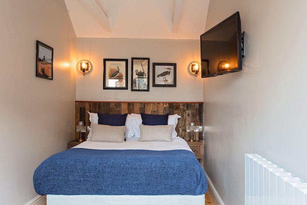 Three Swallows Classic Double Room, Ensuite (Dog Friendly) 9