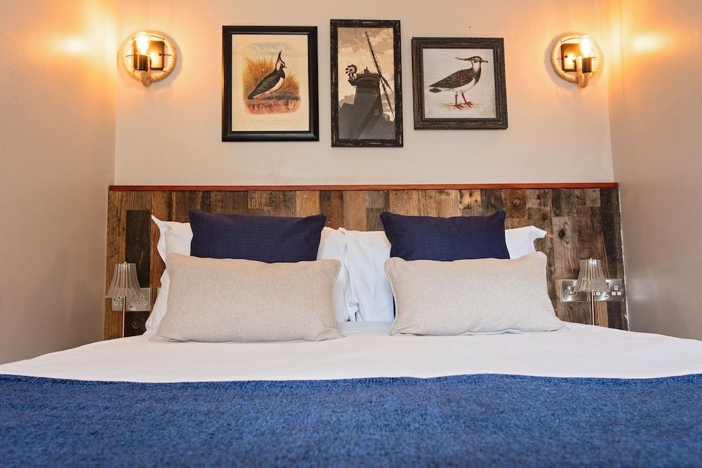 Three Swallows Classic Double Room, Ensuite (Dog Friendly) 5