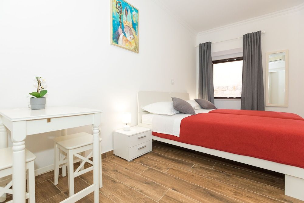 Apartments Santa Maria Double or Twin Room 4