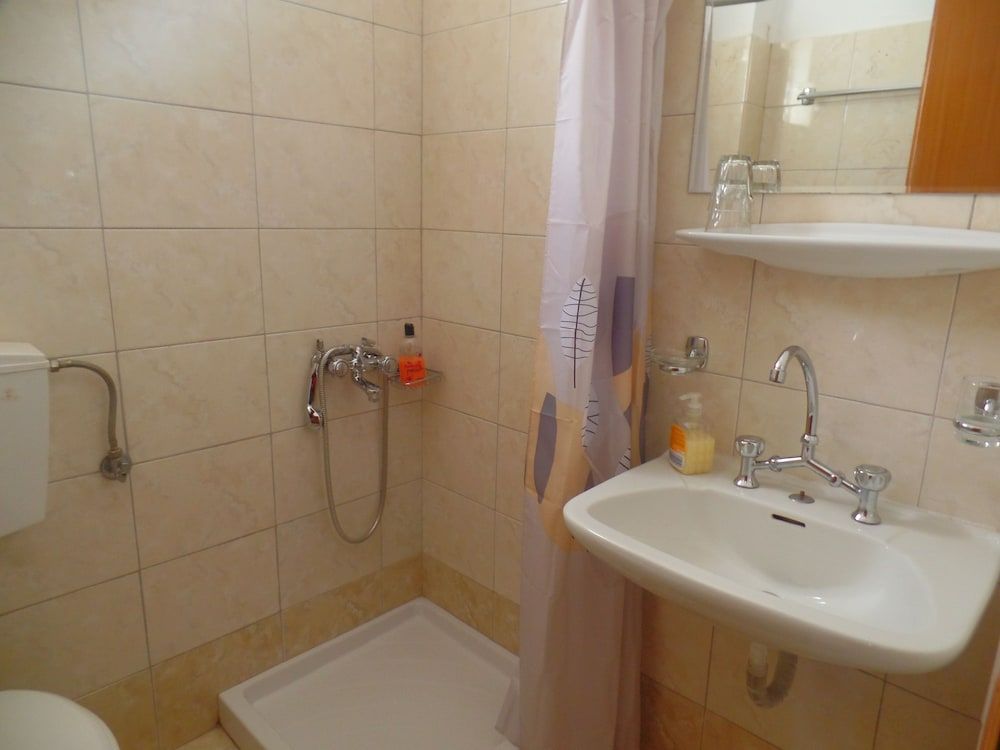 Hotel Inomaos Double Room 5