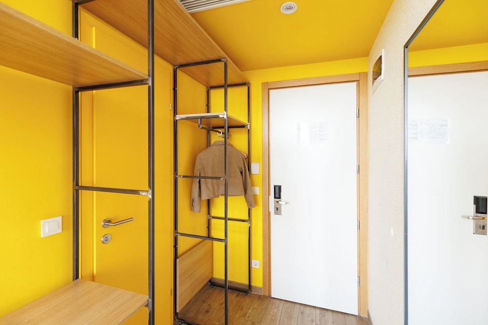 Hostel Link Triple Room, Sea View 3