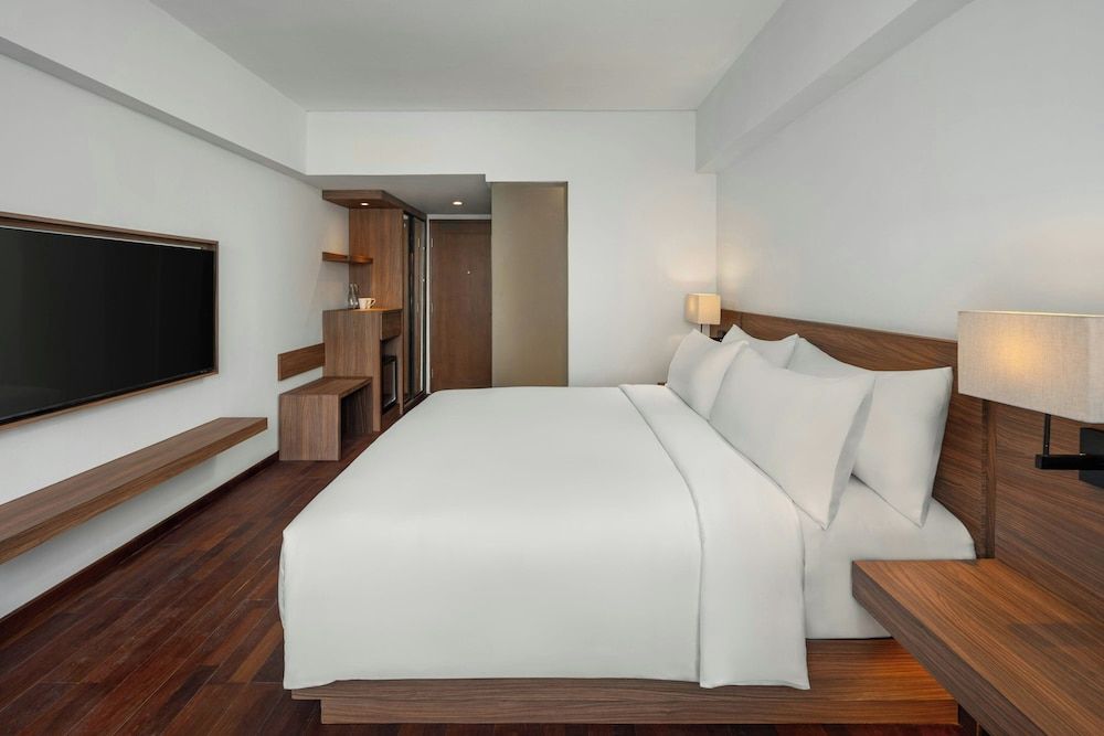 Superior Room, 1 King Bed