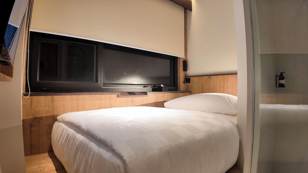 Jambuluwuk Bromo Poshtel Single Room 2