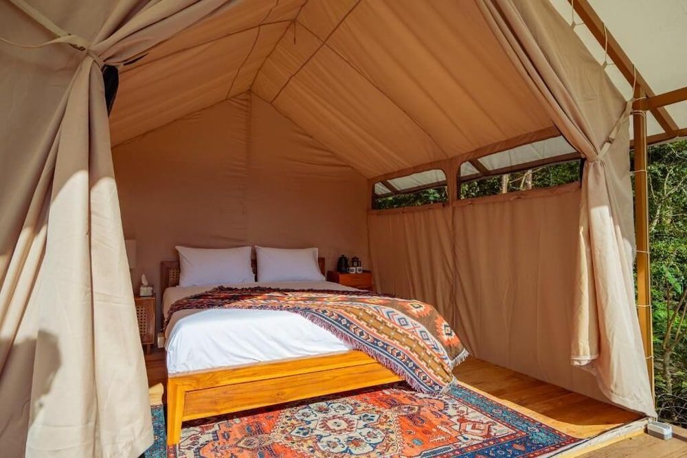 Signature Tent, Double, Garden or Lake View, Patio