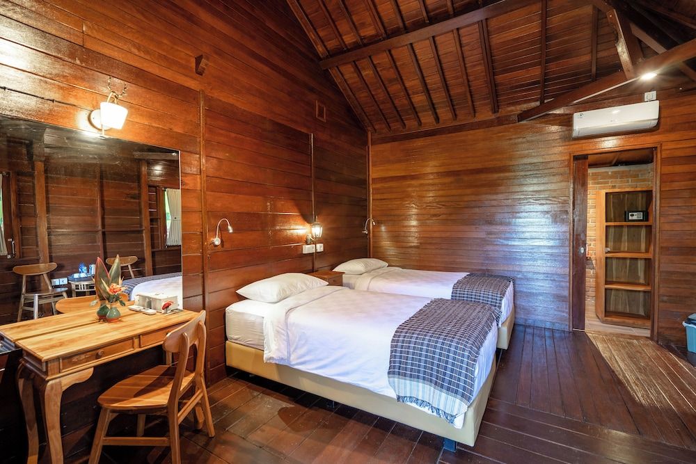 Family Double or Twin Room, Balcony, Garden View