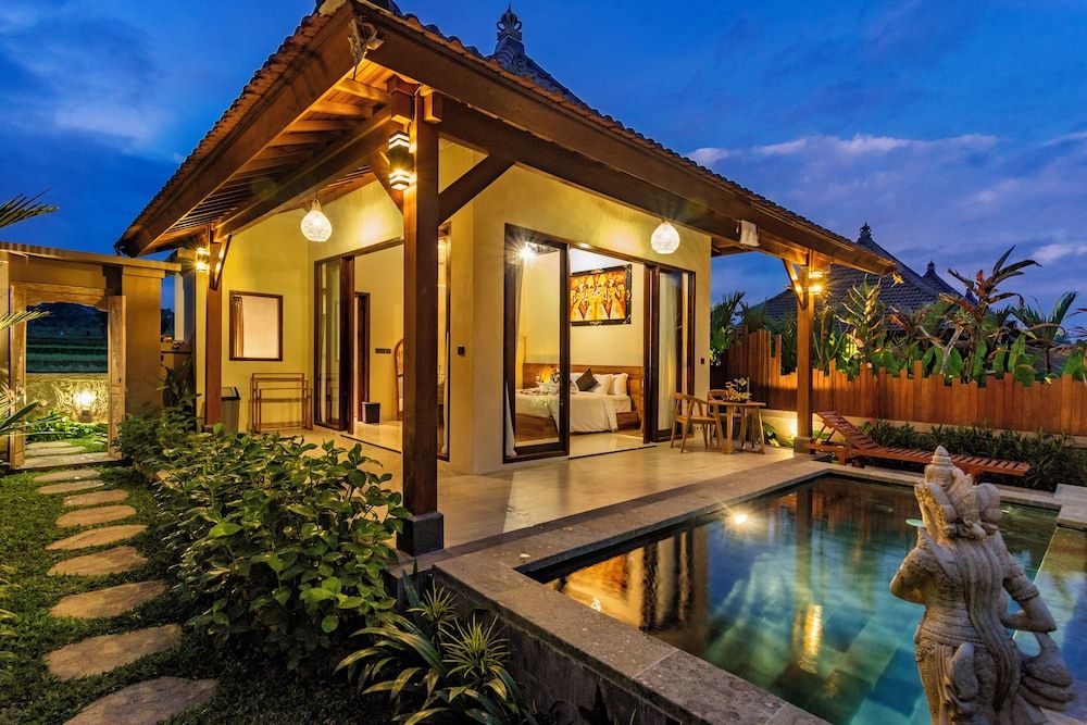 Luxury Villa, 1 King Bed, Pool View