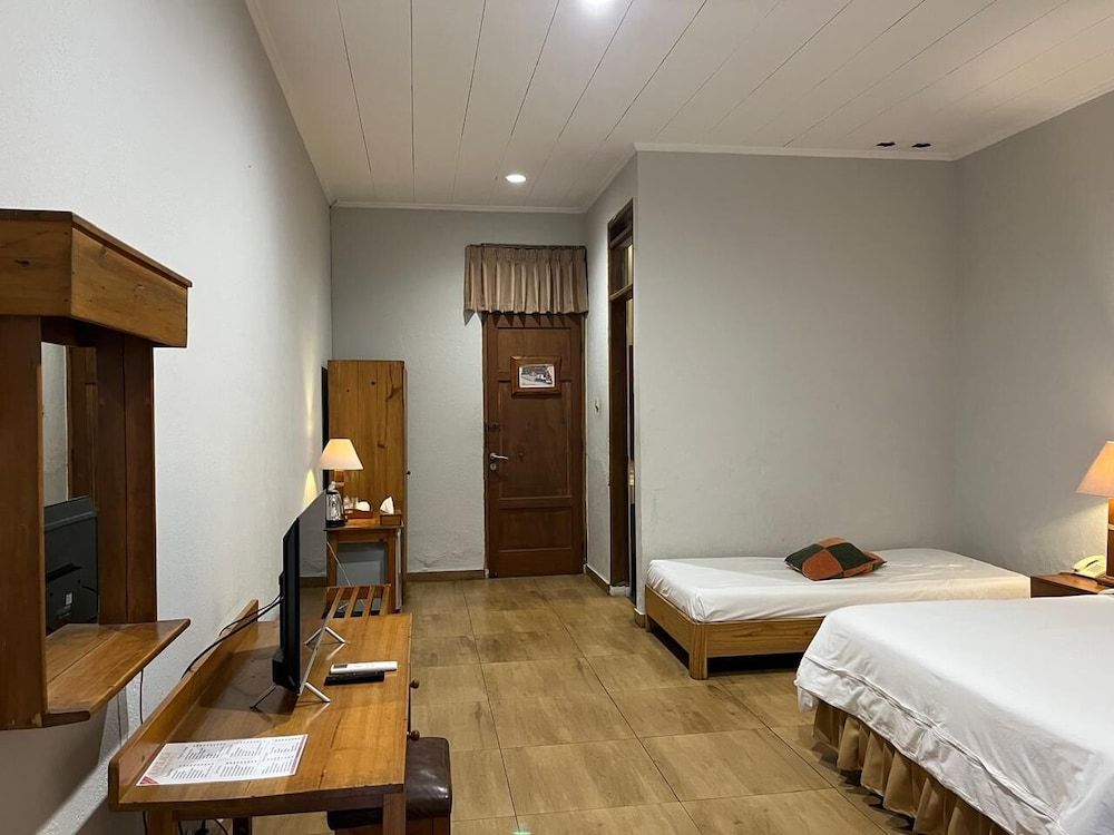 Grand Panorama Lembang Grand Double Room, Garden View 18