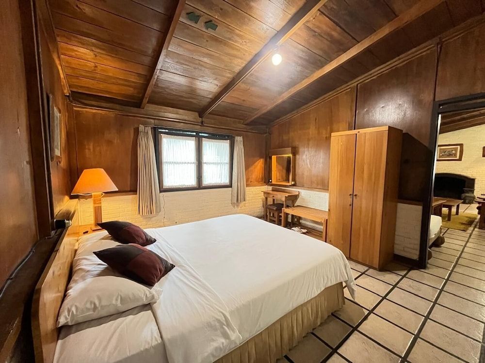 Grand Panorama Lembang Classic House, Garden View 8