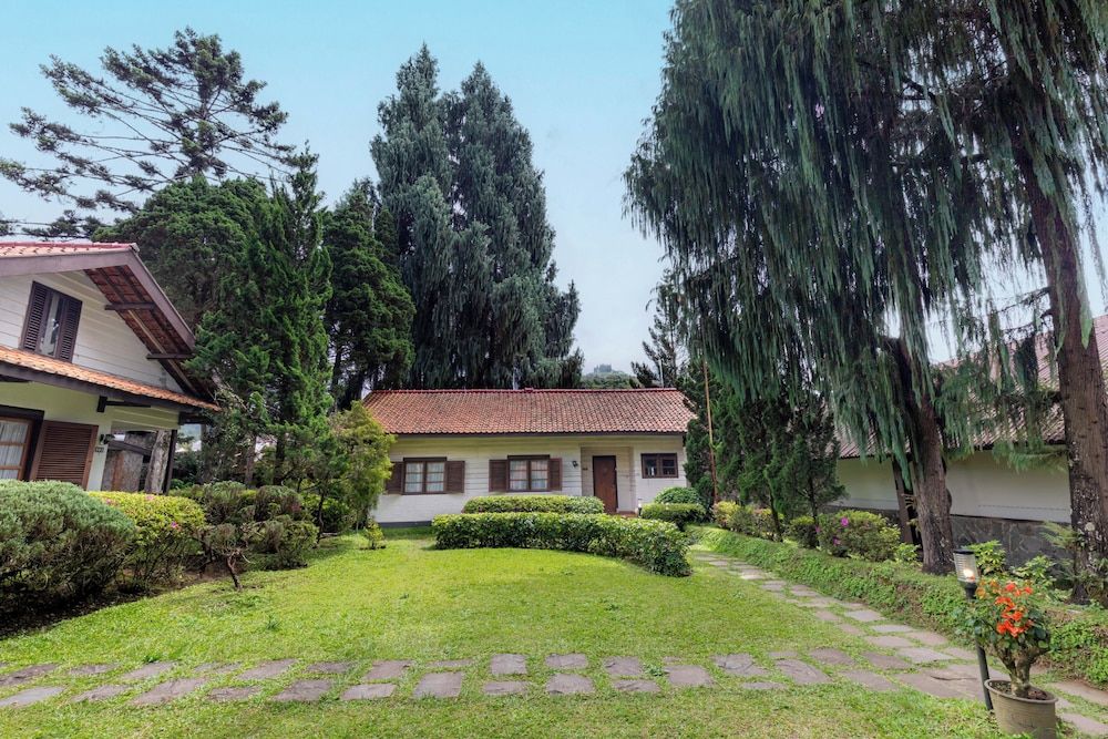 Grand Panorama Lembang Classic House, Garden View 15