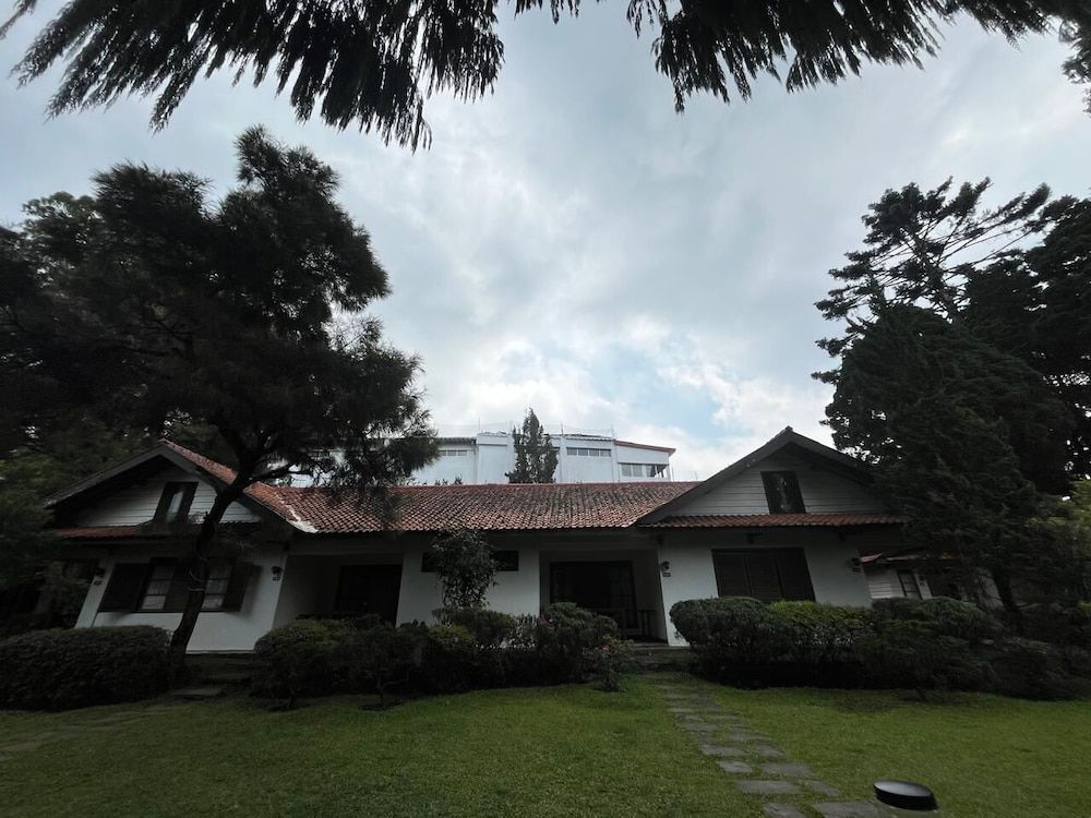 Grand Panorama Lembang Standard Twin Room, Garden View 13