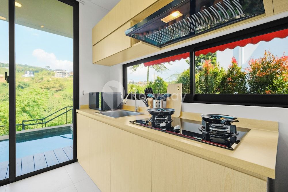 Aura Villa by Kozystay - Bandung Villa, 4 Bedrooms, Mountain View 17