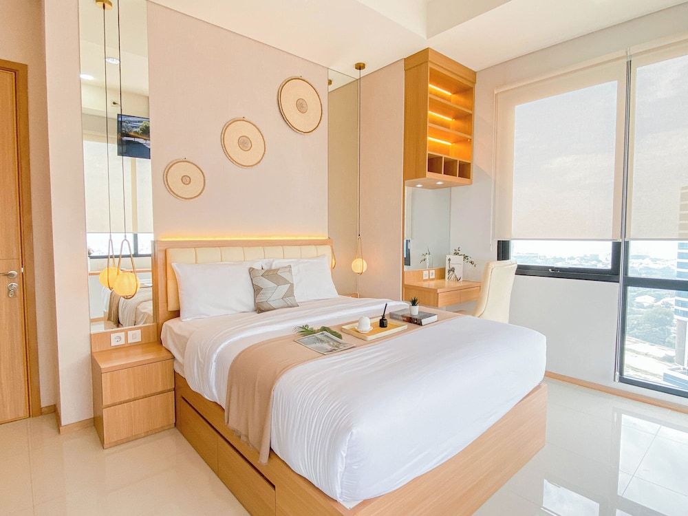 Warm Contemporary 2Br Apartment At Samara Suites