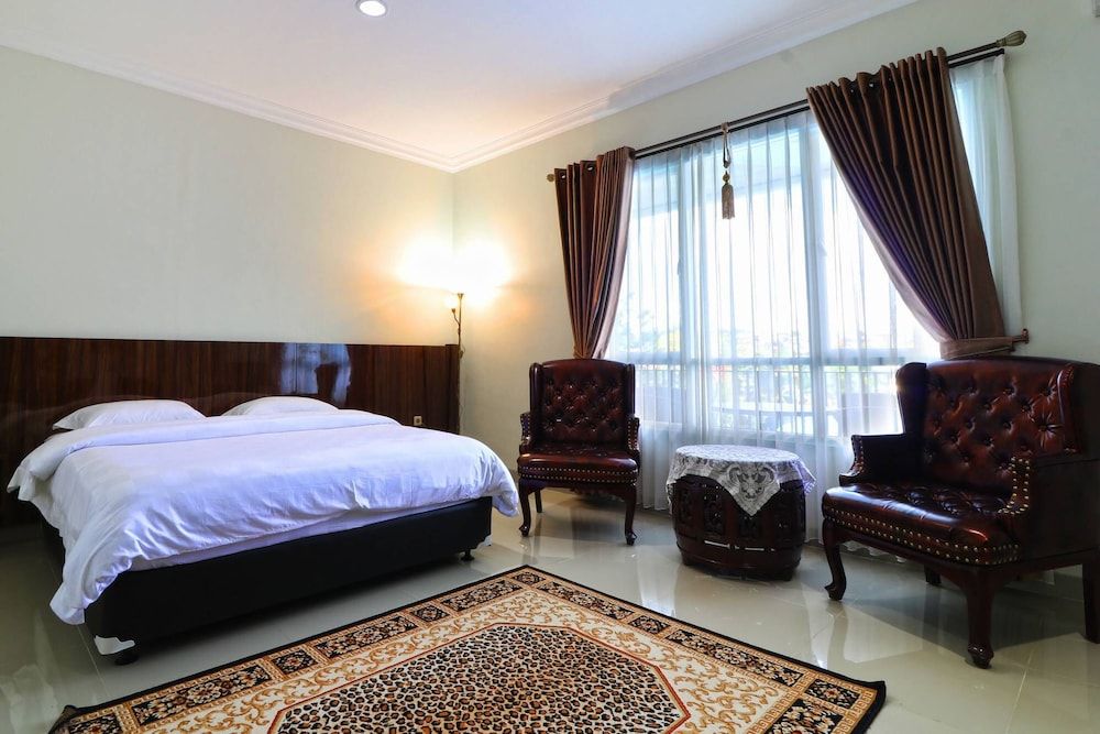Aries Biru Hotel & Villa Junior Suite