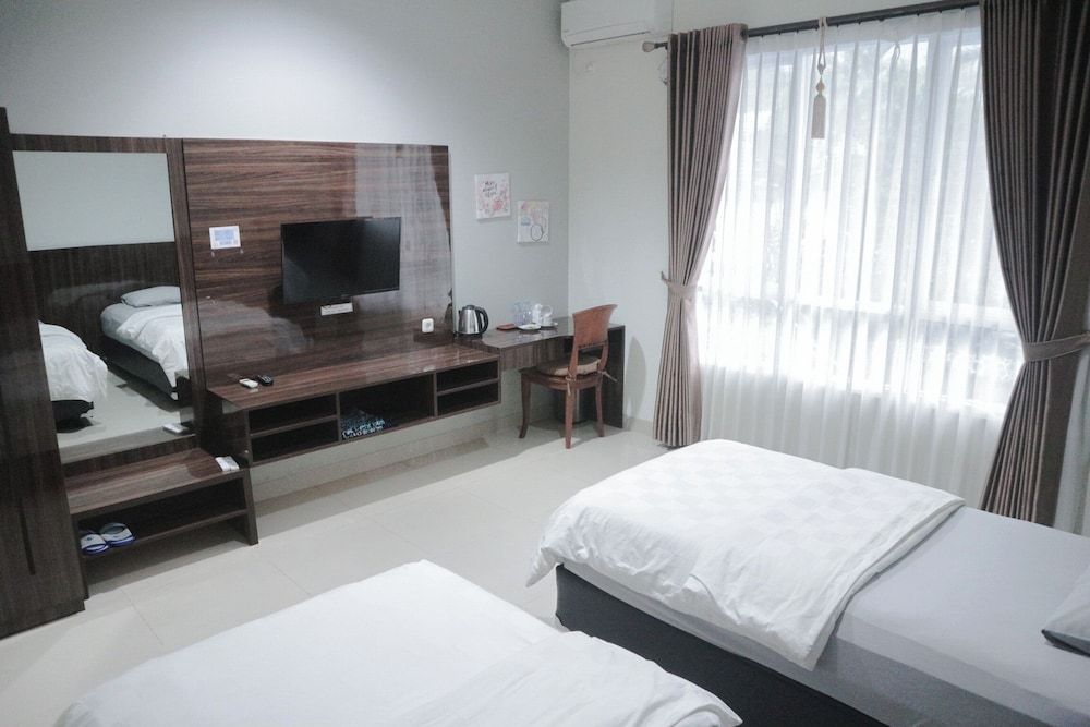 Aries Biru Hotel & Villa Executive Room