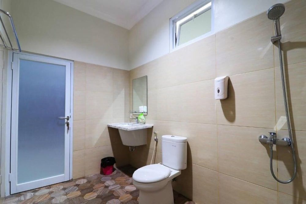 Aries Biru Hotel & Villa Junior Suite 4