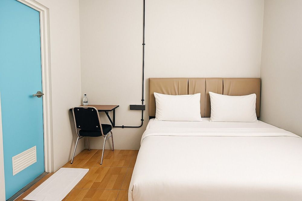 Anders Permata Millenium Standard Single Room 2