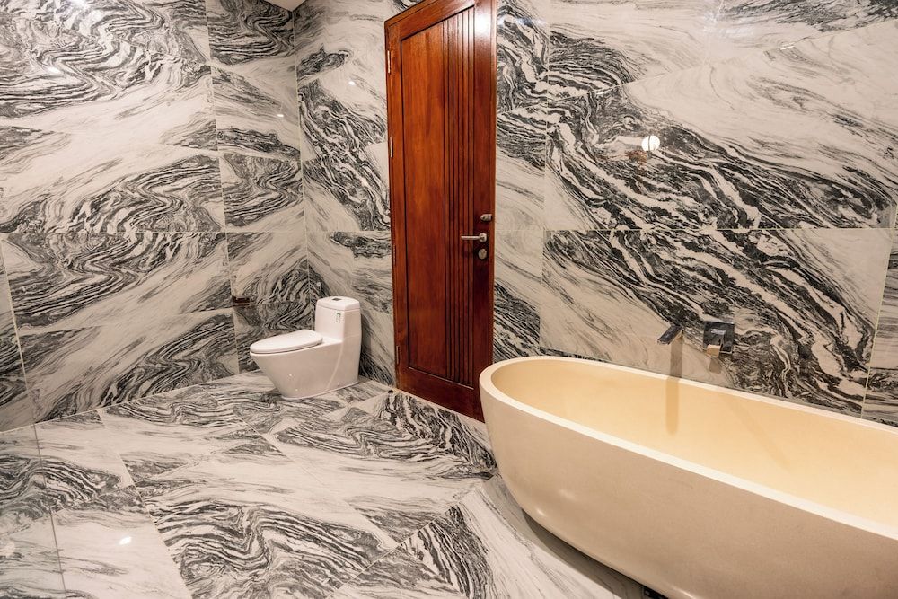 Tribhuwana Padma Lake Resort Luxury Suite, Balcony, Lake View 11