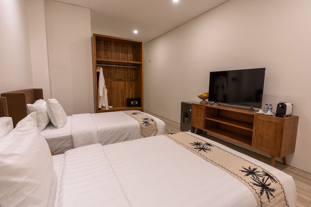 Tribhuwana Padma Lake Resort Double or Twin Room 2