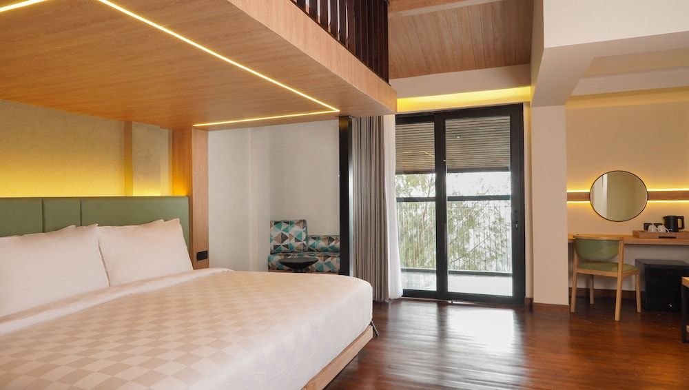 Jambuluwuk Bromo Resort Family Double Room 2