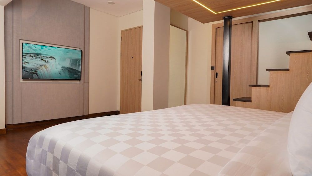 Jambuluwuk Bromo Resort Family Double Room 4