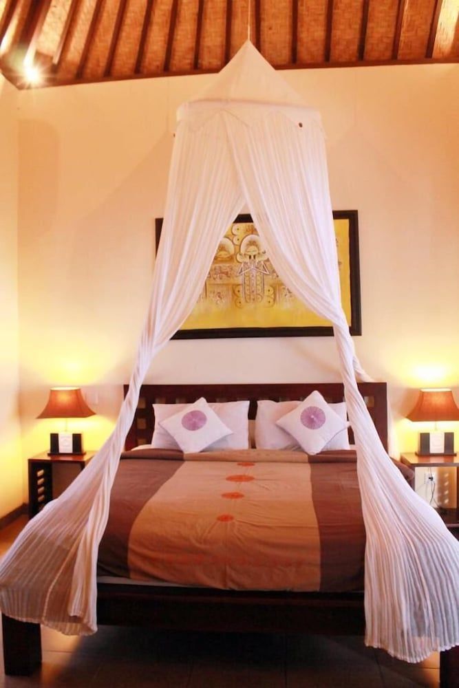 Tahoma Villas Seminyak Villa, 3 Bedrooms, Pool View 8