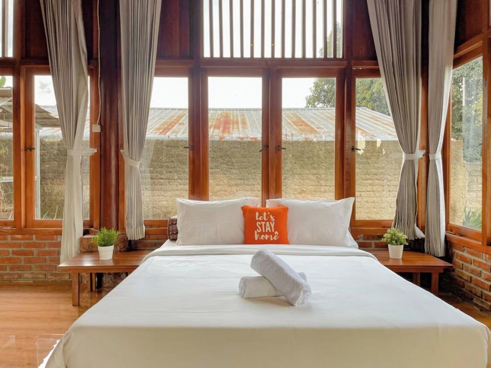 Arovala Villa Studio, Garden View 11