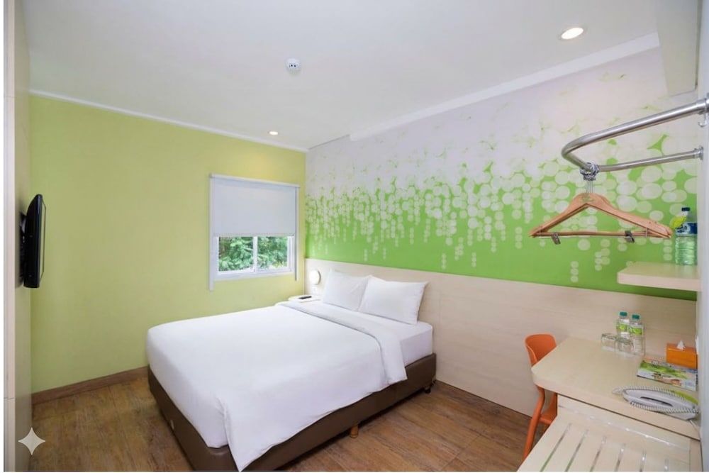 Palette Hotel near Padma