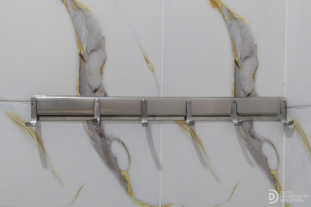 SG Hotel Pangandaran Deluxe Double Room 3