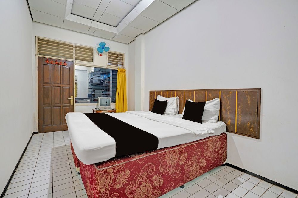 OYO 94802 Hotel Prima Standard Double Room