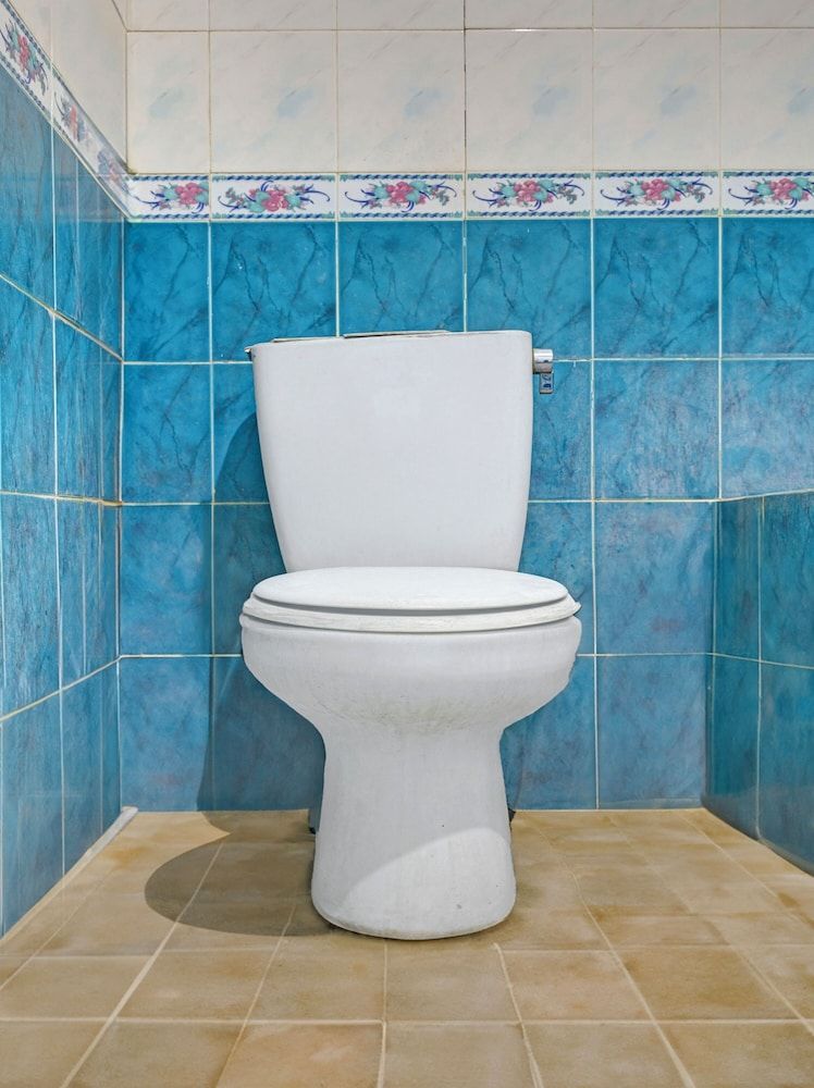 OYO 94802 Hotel Prima Deluxe Double Room 5