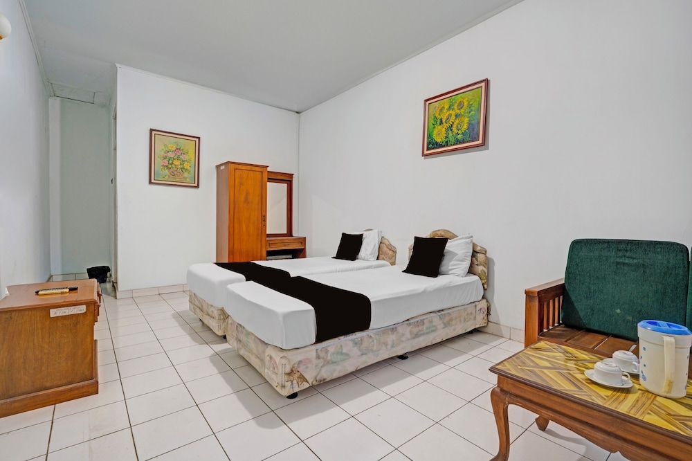 OYO 94802 Hotel Prima