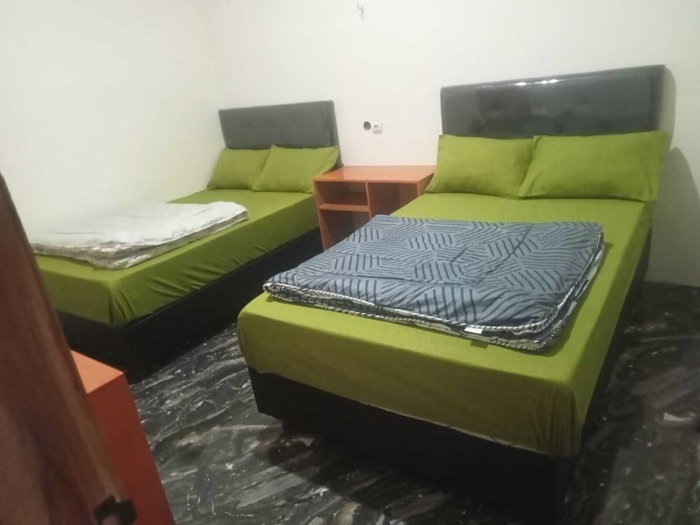 Homestay Safira Bromo Family Room 5