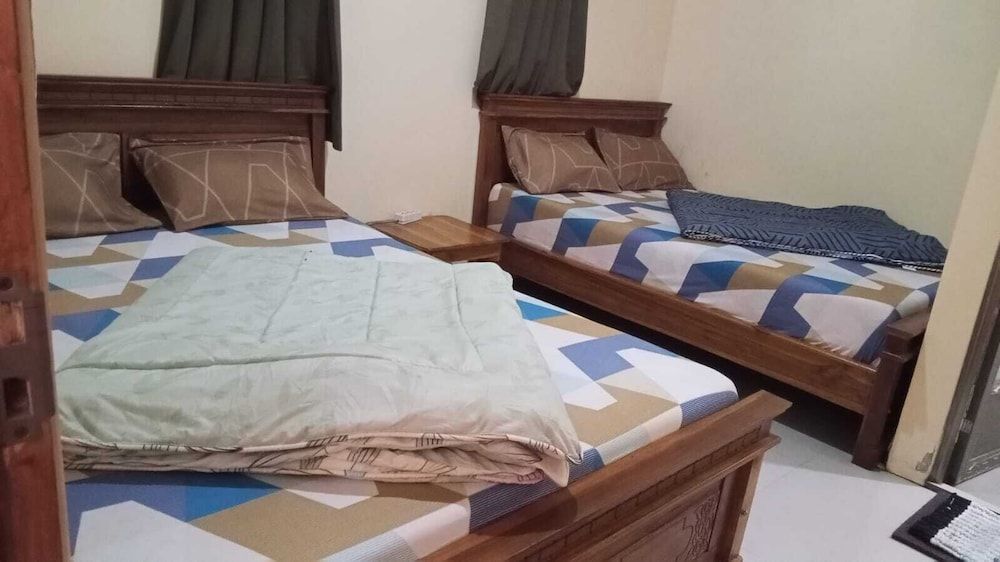 Homestay Safira Bromo Family Room 9