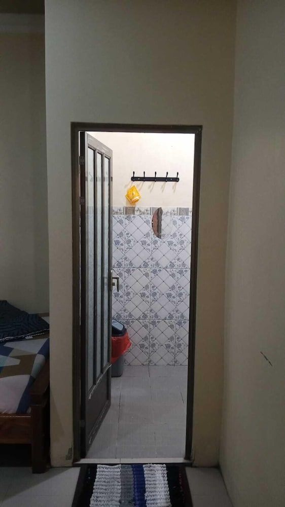 Homestay Safira Bromo Standard Room 8