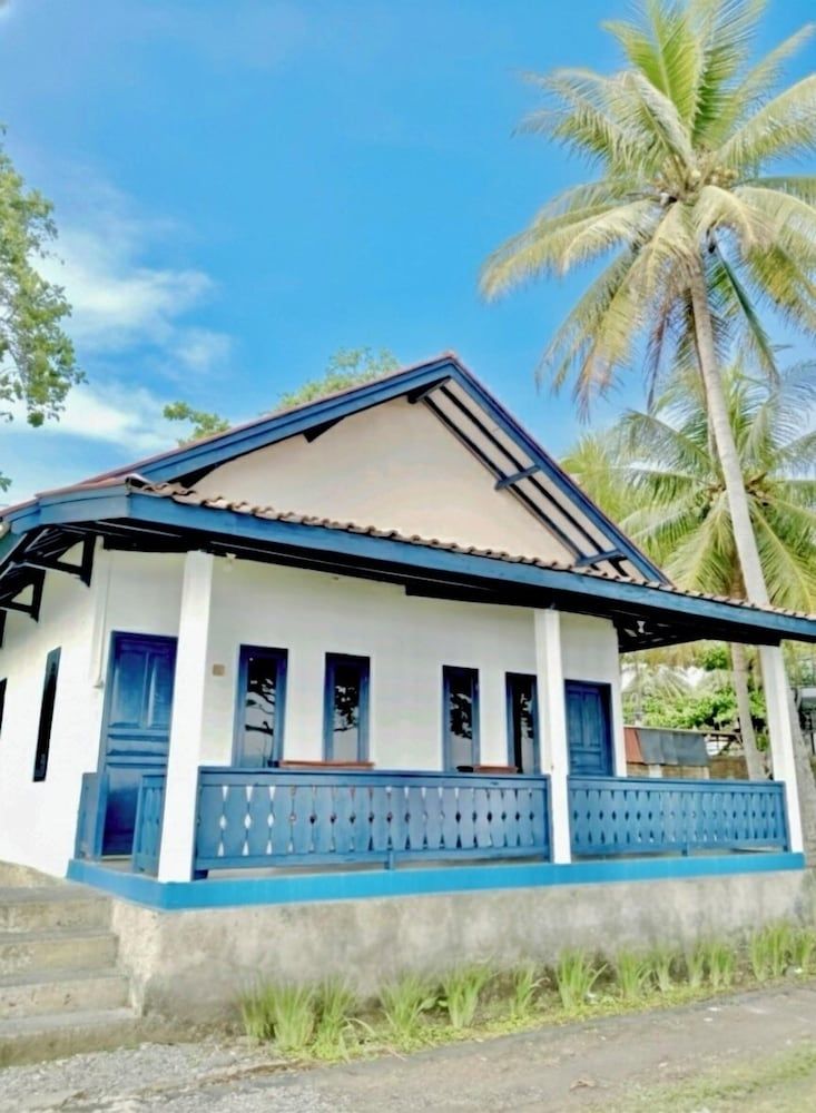 Basic Bungalow, Balcony, Beach View