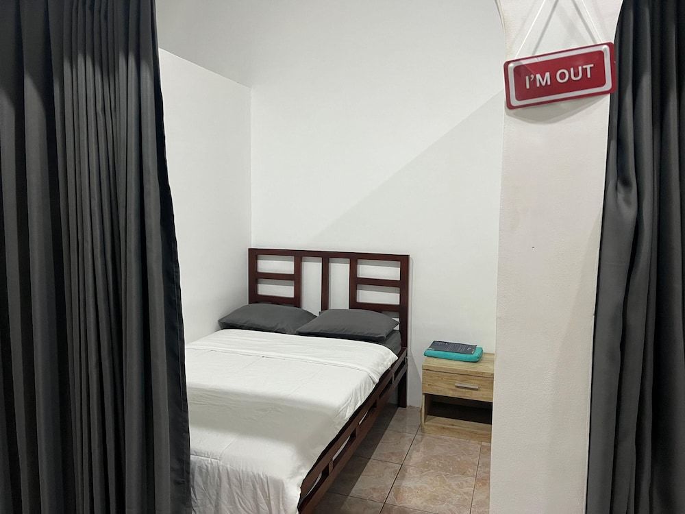 Comfort Shared Dormitory, 6 Bedrooms, Air conditioning, Pool View