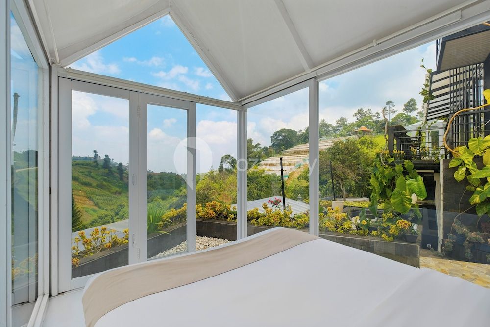 Griya Keraton Villa by Kozystay - Dago Villa, 4 Bedrooms, Mountain View 10