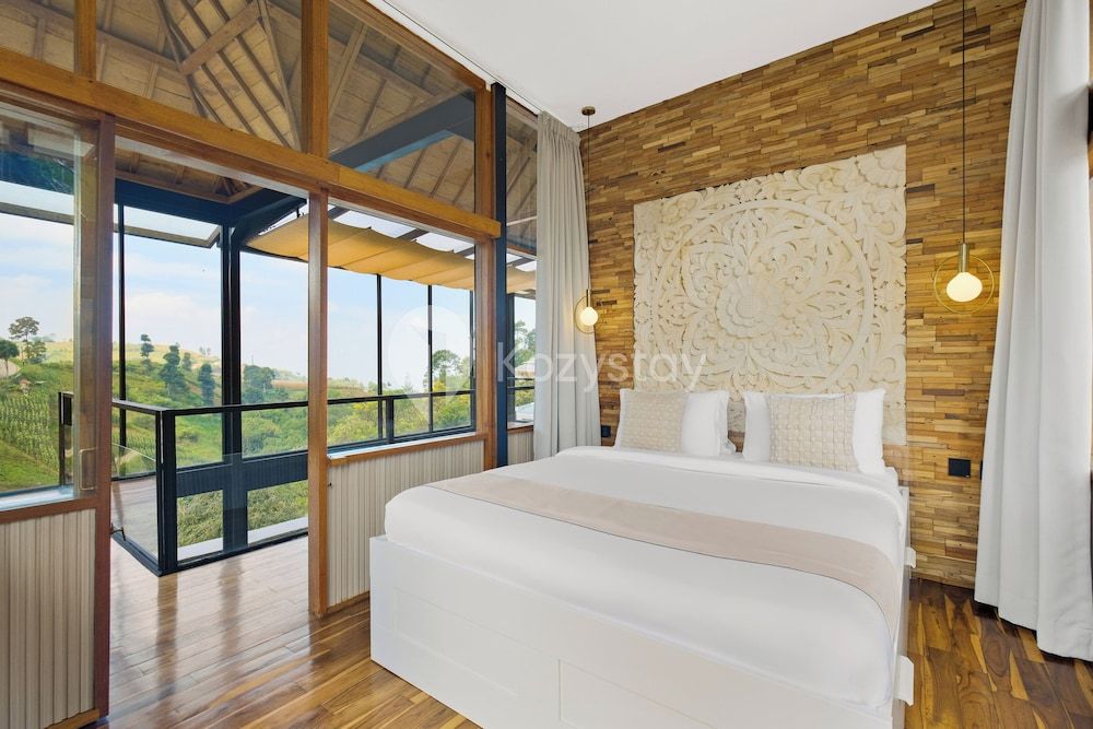 Griya Keraton Villa by Kozystay - Dago Villa, 4 Bedrooms, Mountain View 7