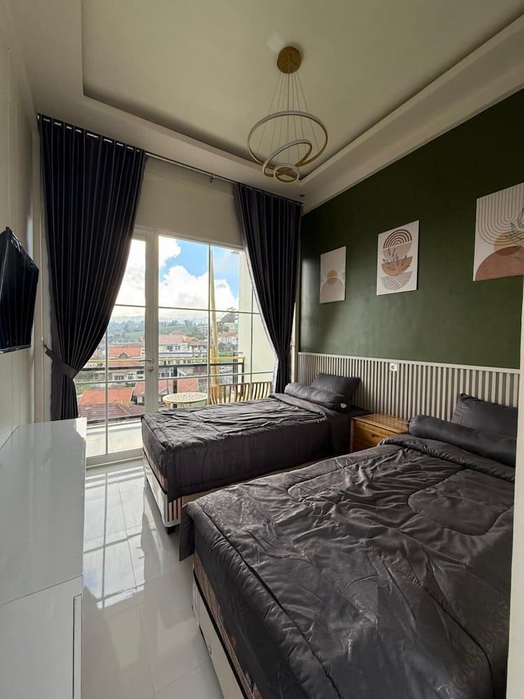 Fan Family Bromo Homestay Deluxe Double or Twin Room 5