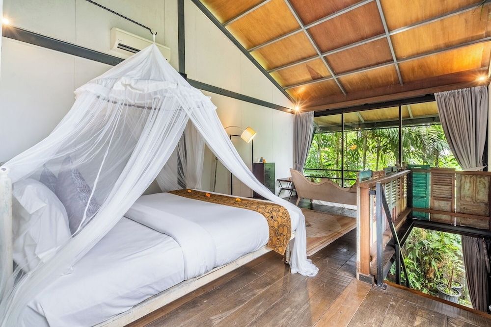 Your Dream Waterfront Villa Signature Villa, 5 Bedrooms, River View 3