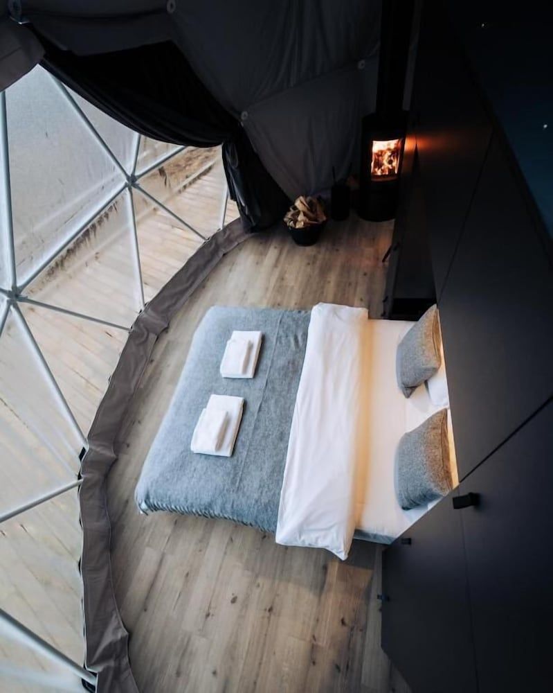 Golden Circle Domes - Lake View Tent, Kitchen, Lake View 4